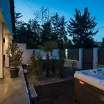 Apartment Balatonic Moon&sun Apartmanhaz *