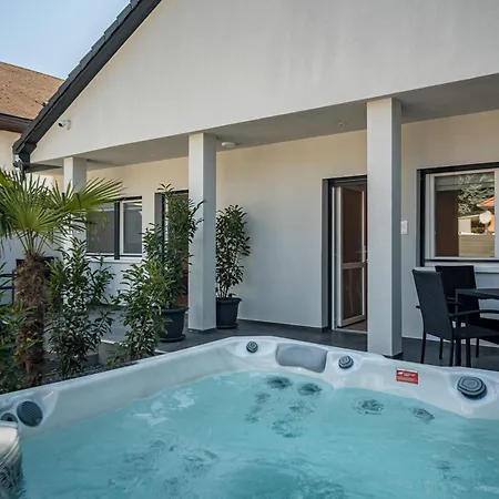 Balatonic Moon&sun Apartmanhaz