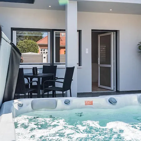 Balatonic Moon&sun Apartmanhaz שיופוק