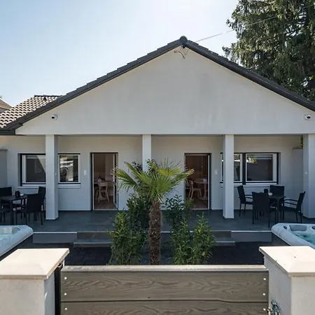 Balatonic Moon&sun Apartmán *