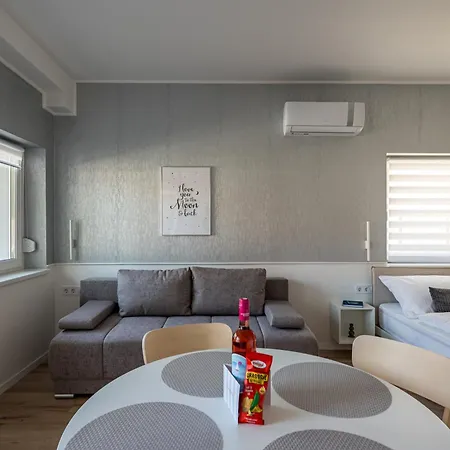 Balatonic Moon&sun Apartmanhaz Lägenhet Siófok