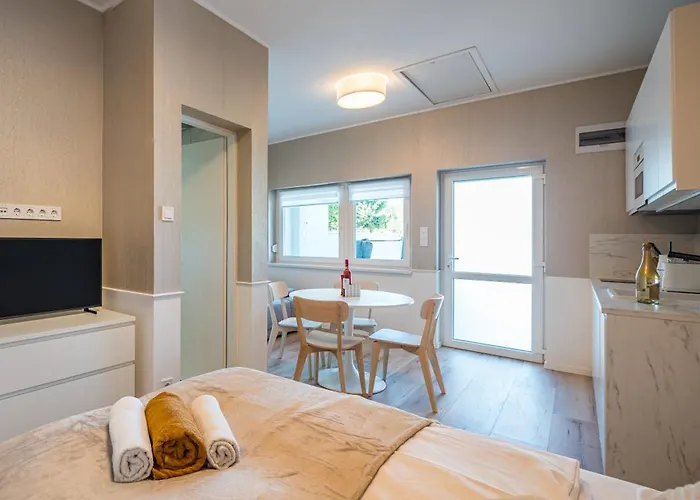 Apartment Balatonic Moon&sun Apartmanhaz *