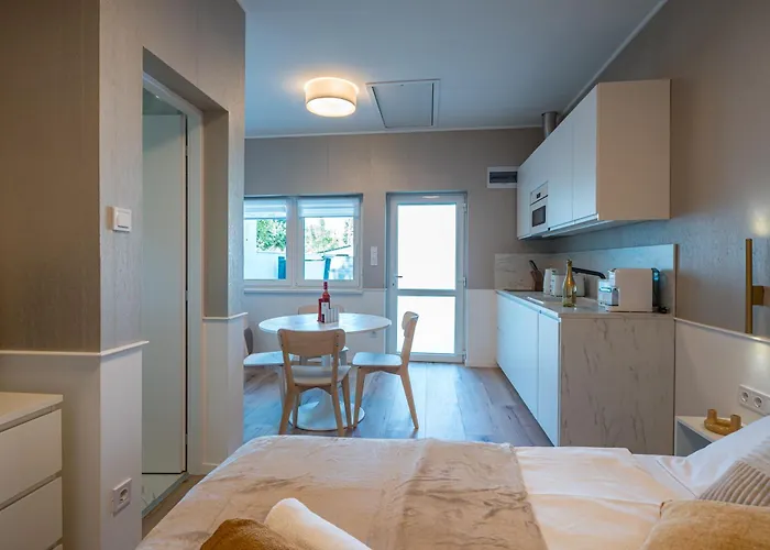 Balatonic Moon&sun Apartmanhaz Lejlighed Siófok