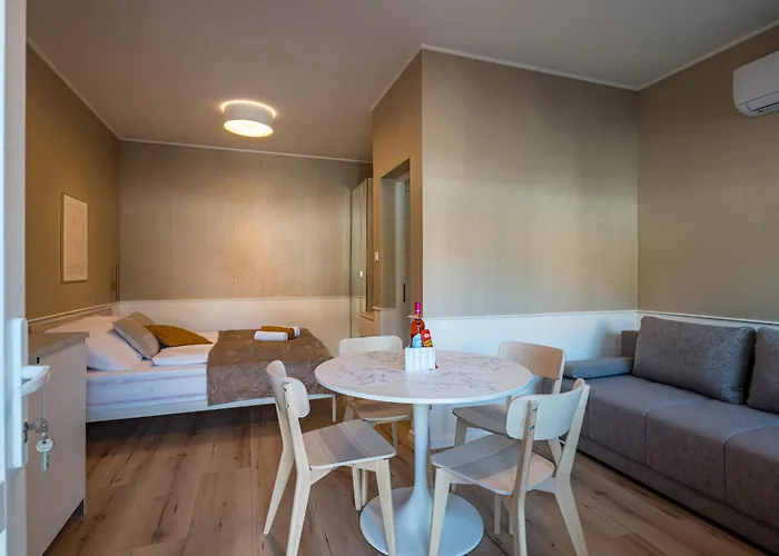 Apartment Balatonic Moon&sun Apartmanhaz *