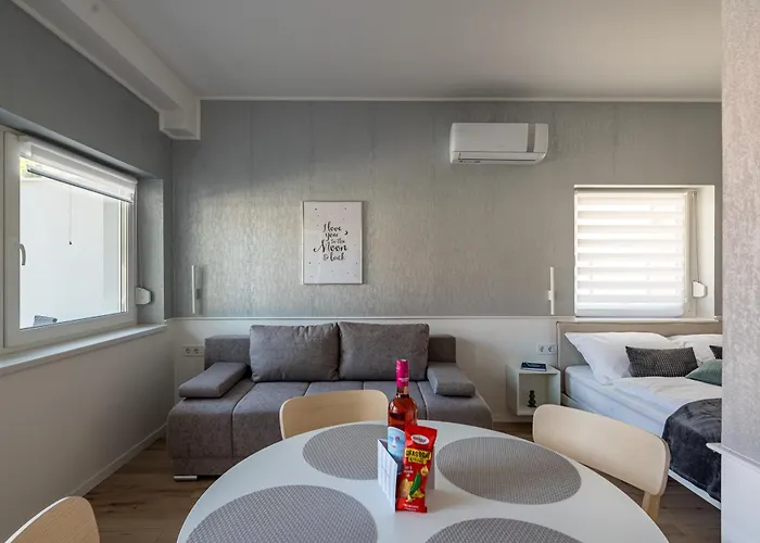 Balatonic Moon&sun Apartmanhaz Lejlighed Siófok